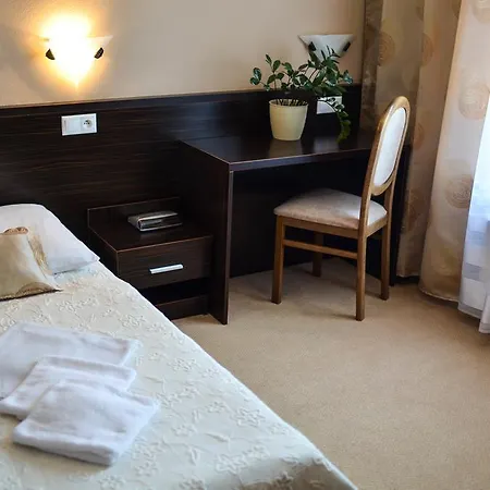 Garni Stofing 3*