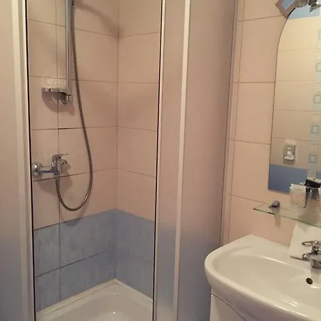 Garni Stofing 3* Hlohovec